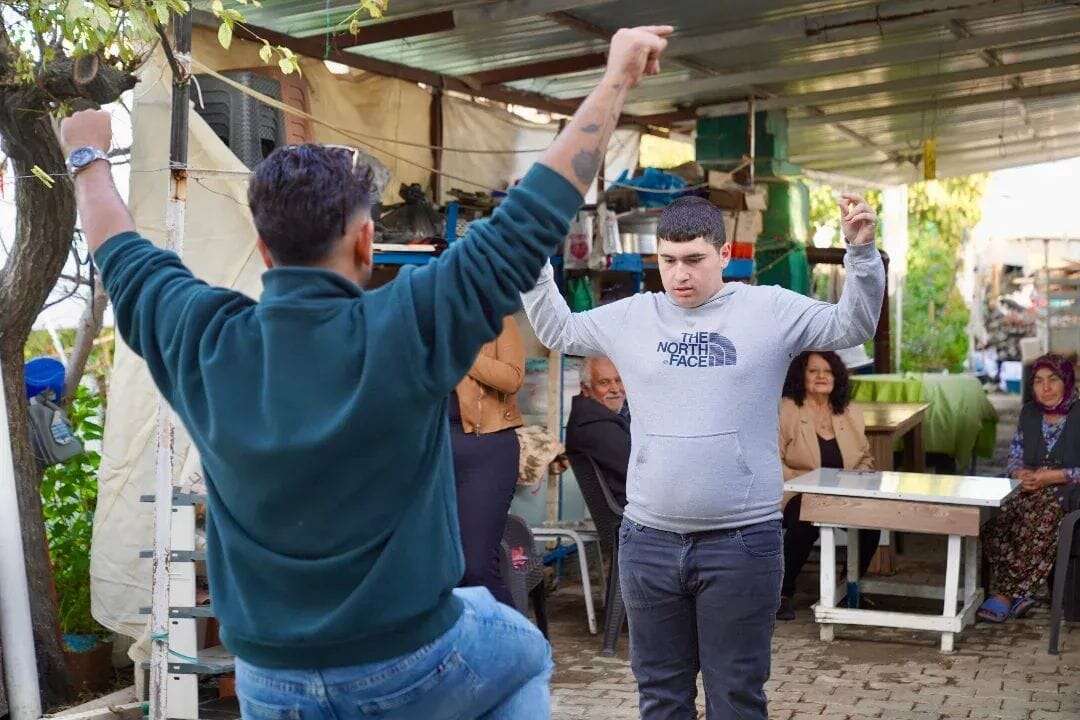 Ortaca’da Özel Öğrenci Endercan’a Zeybek Sürprizi 4